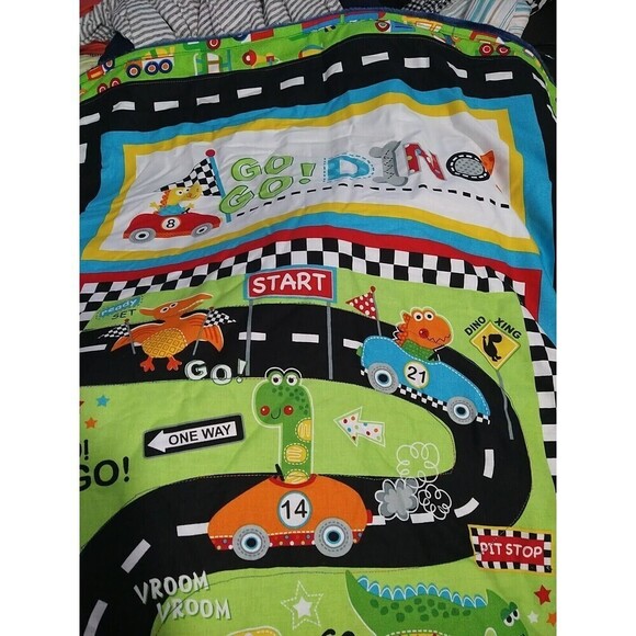 Dino Vroom Vroom Car Race Themed Boys Lightweight Quilt. Size 36" X 46" - Picture 5 of 10